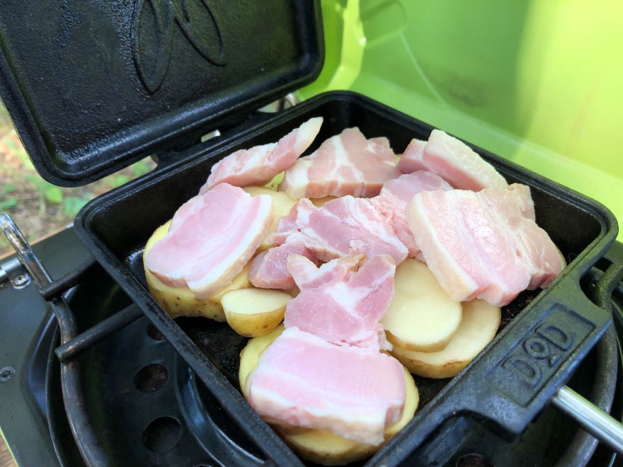 アイアンうさサンドメーカーで作るジャーマンポテト